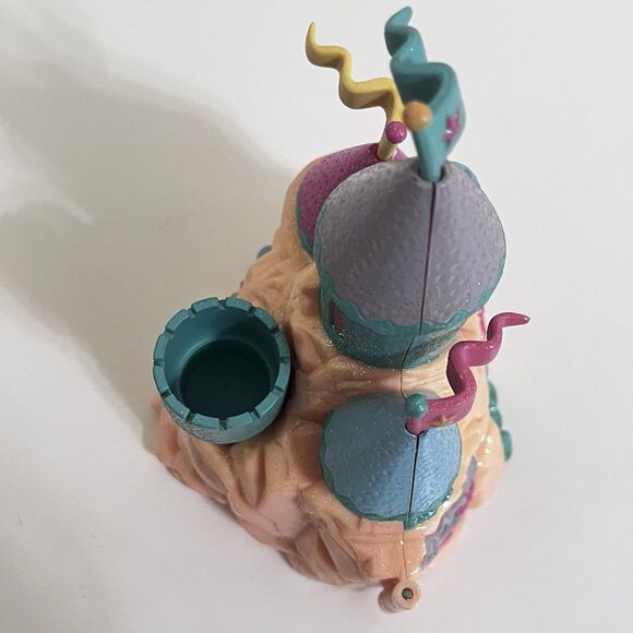 Vintage Trendmasters Starcastle Under The Sea Mermaid Playset Figures & Key 1994 - Picture 11 of 16